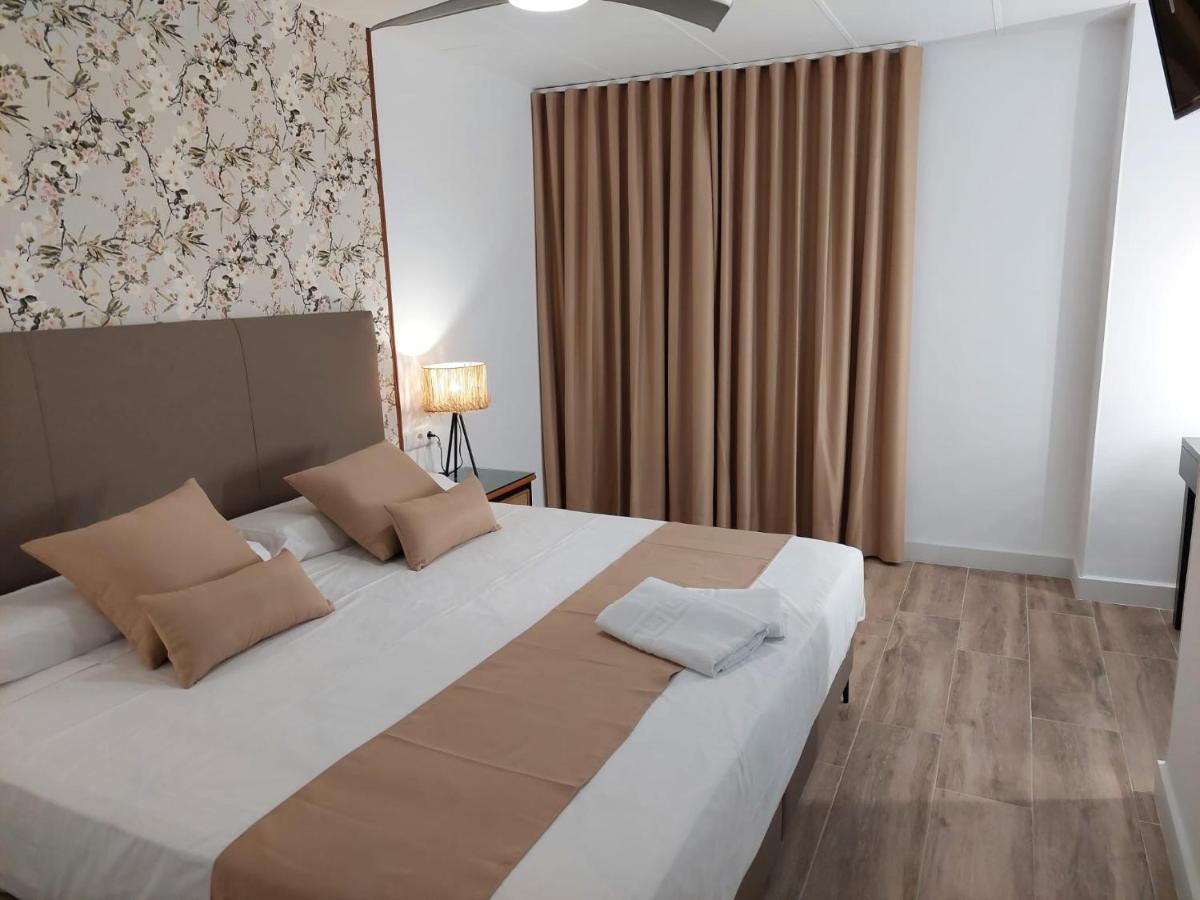 Hostal Garden Rous Paiporta Zewnętrze zdjęcie