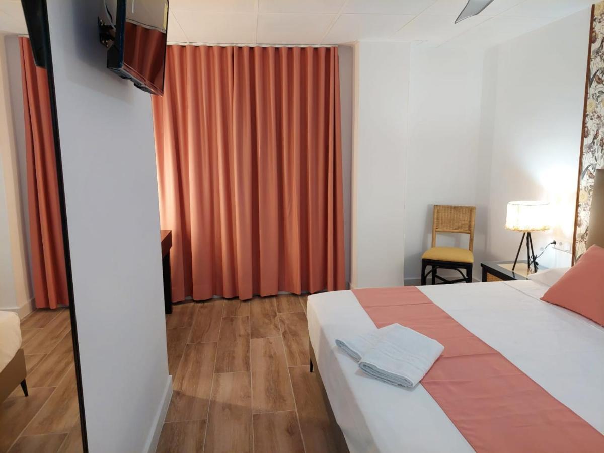 Hostal Garden Rous Paiporta Zewnętrze zdjęcie